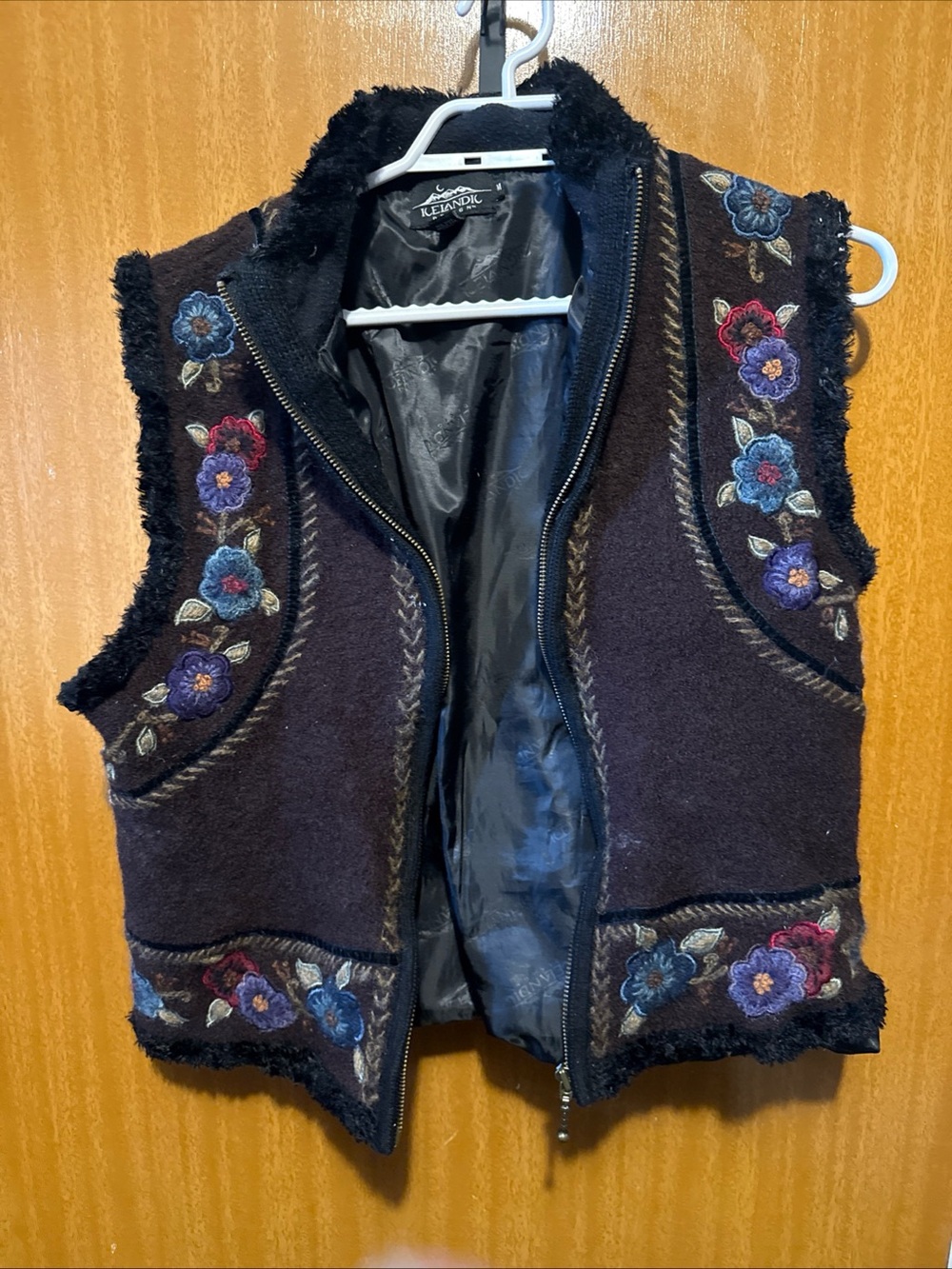 Icelandic Embroidered Floral Sleeveless Vest - Chocolate Brown - Picture 6 of 6